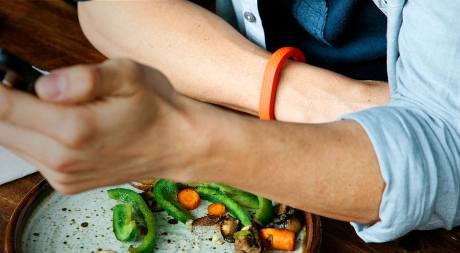 Fitnessarmband Jawbone Up: Trägt man sogar zum Essen oder Schlafen