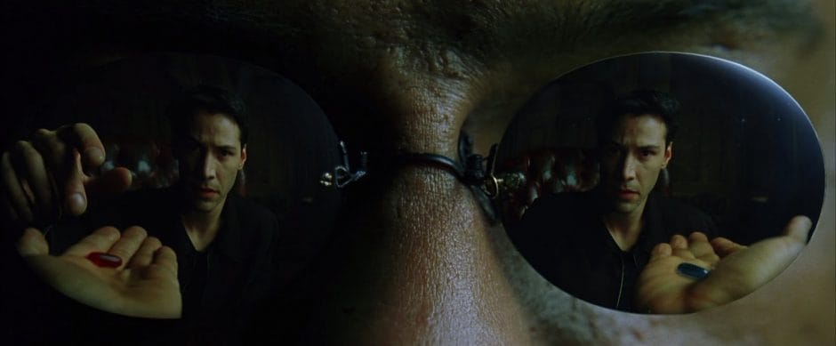 „You take the blue pill, the story ends. You wake up in your bed and believe whatever you want to believe.“ (Screencapture aus „The Matrix“, Warner Bros.)