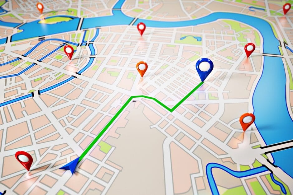 Symbolfoto zeigt Navigationsgrafik auf einer Landkarte